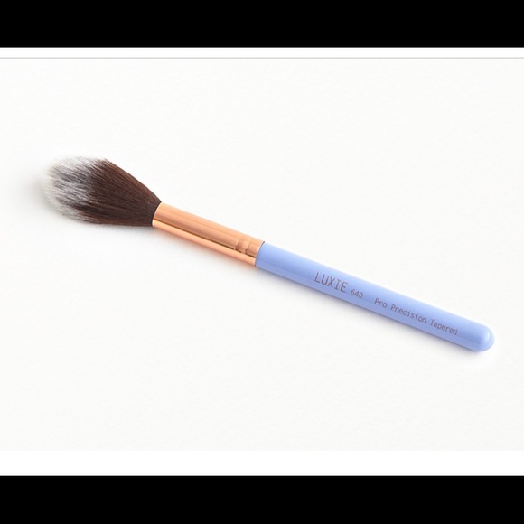 Package: brush/ blush/ highlighter - Picture 3 of 5